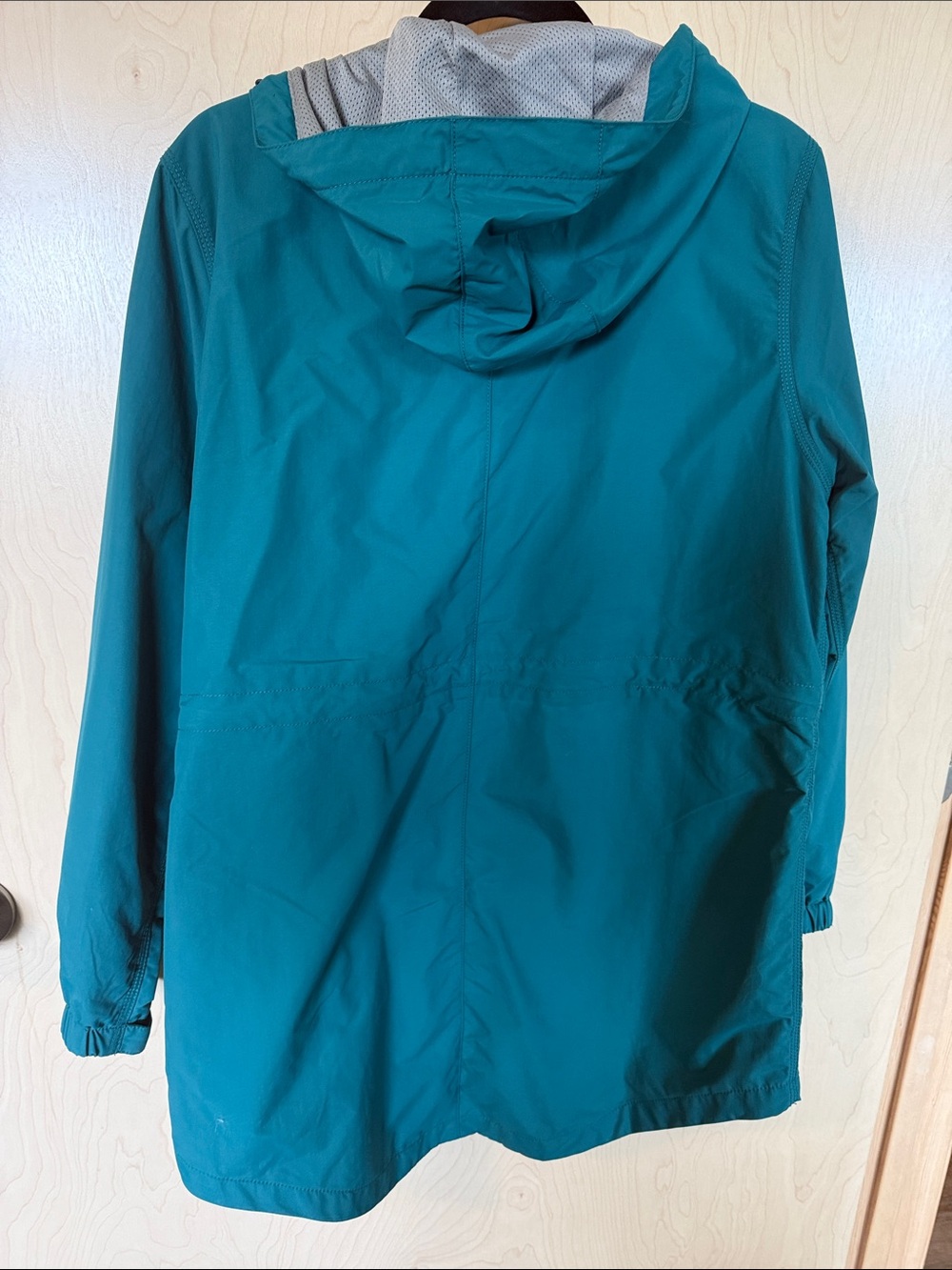 Carhartt Women’s Hooded Rain Defender - Picture 4 of 5